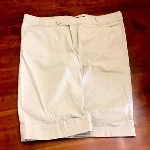 Wimen’s Gloria Vanderbilt Capris
